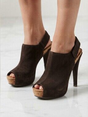 Pedro Garcia Designers Suede Sandals Heels Made In Spain 37 / 7 US Gray